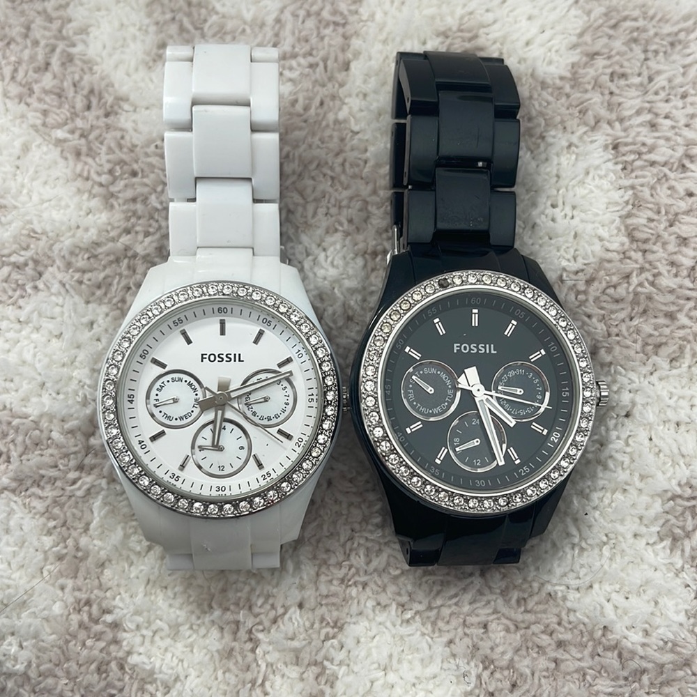 Fossil acrylic watches. Set of two. Needs batteries.